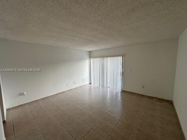 Building Photo - 9367 Fontainebleau Blvd