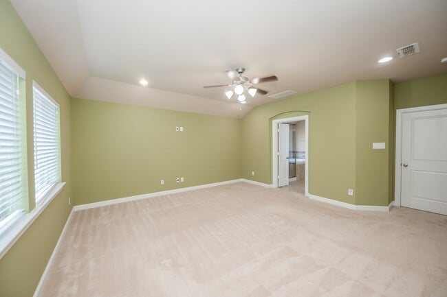 Building Photo - 3310 Belmont River Ln