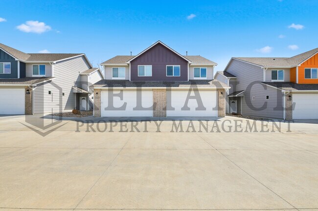 Building Photo - 4515 E 45th St N