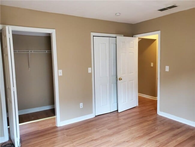 Building Photo - 2622 Country Trace SE