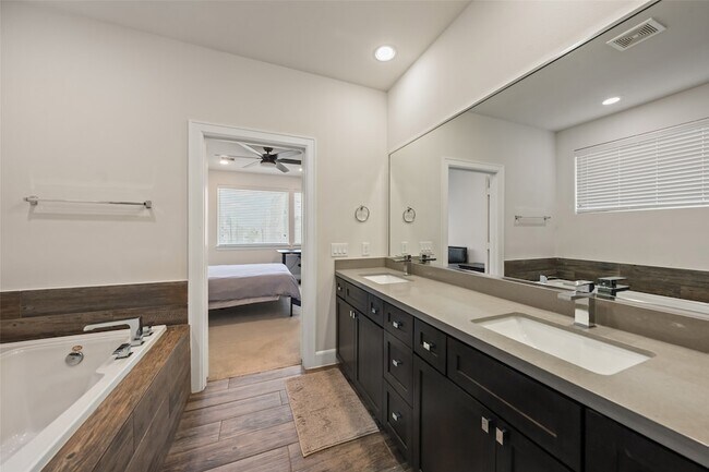 Building Photo - 314 Eado Park Cir