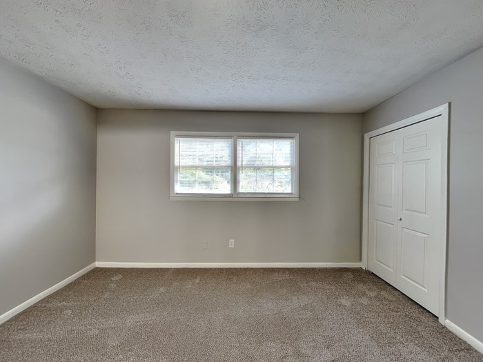 Building Photo - 3994 Pinehurst Valley Dr