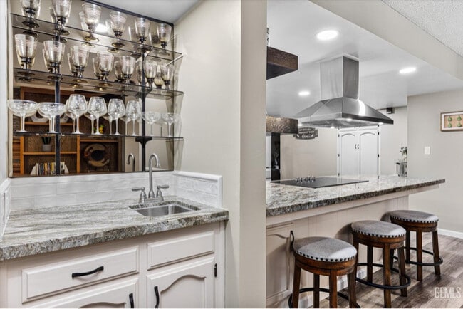 Building Photo - 1503 Calle Hermosa