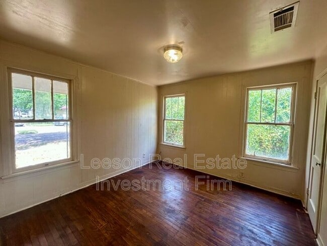 Building Photo - 2551 Claiborne Ave