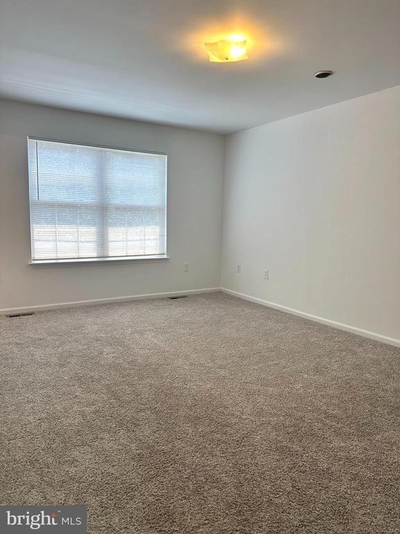 Building Photo - 10 Starboard Ct