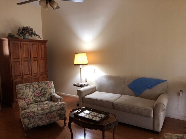 Building Photo - Lovely Home Steps Away From All the Amenities in Leisure World, in 45+ Active Adult Community Ava...