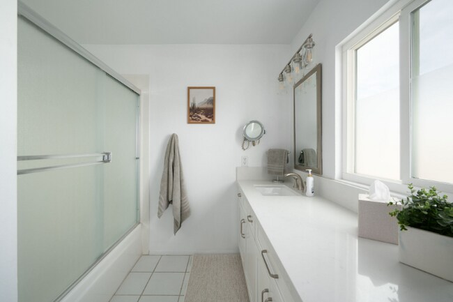 Building Photo - 4133 N 78th Way