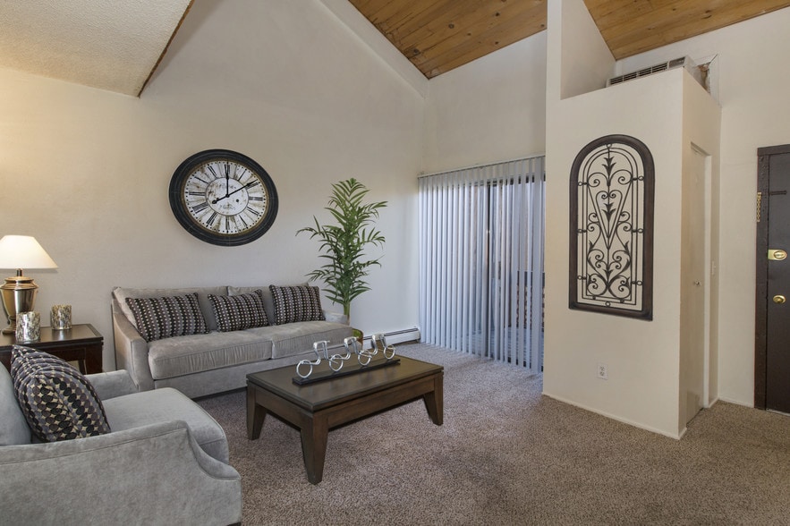 Building Photo - The Lofts at 1567