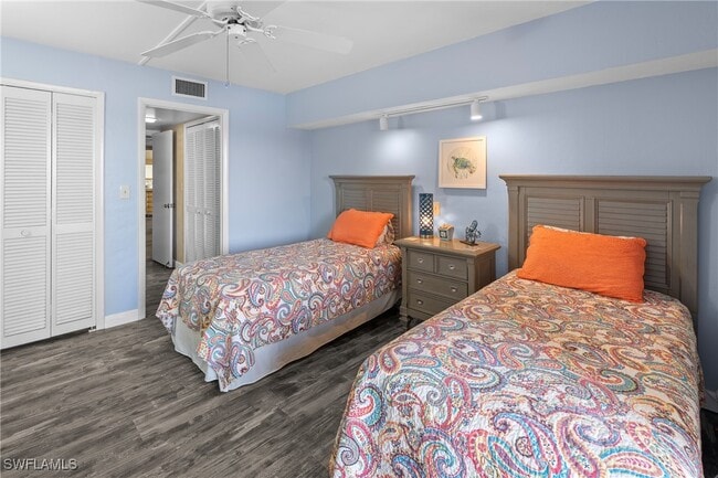 Building Photo - 10420 Gulf Shore Dr