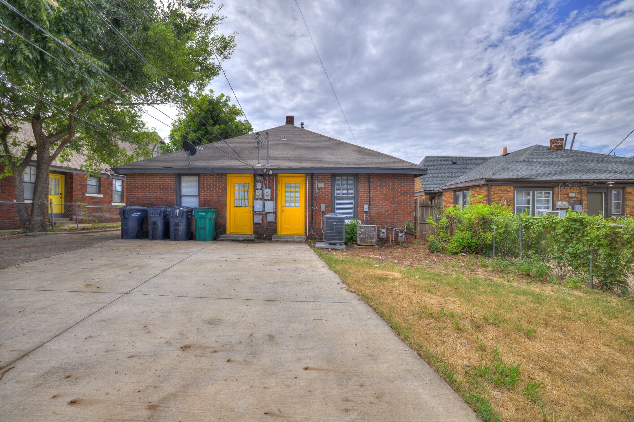 Building Photo - 939 NE 16th St