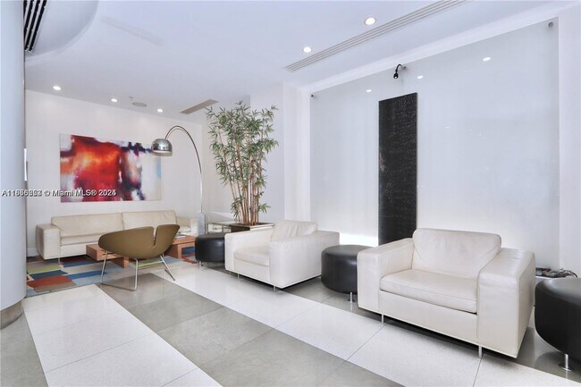 Building Photo - 3001 S Ocean Dr