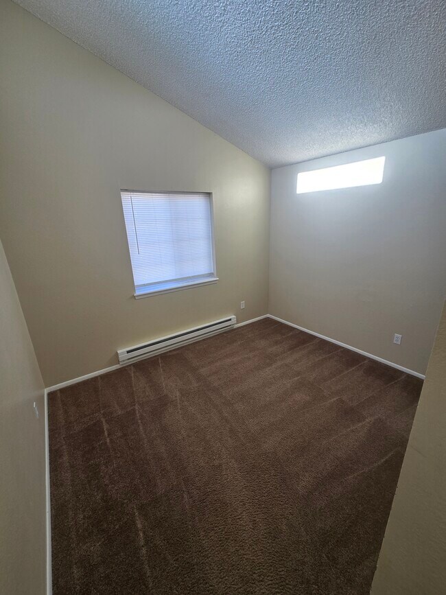 Building Photo - 432 Grandview Dr