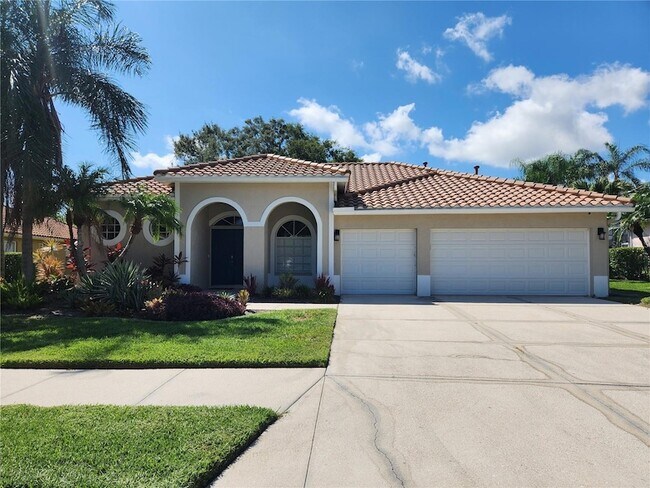 Building Photo - 5274 Far Oak Cir