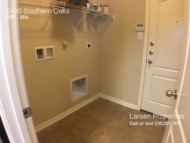 Building Photo - 5430 Southern Oaks