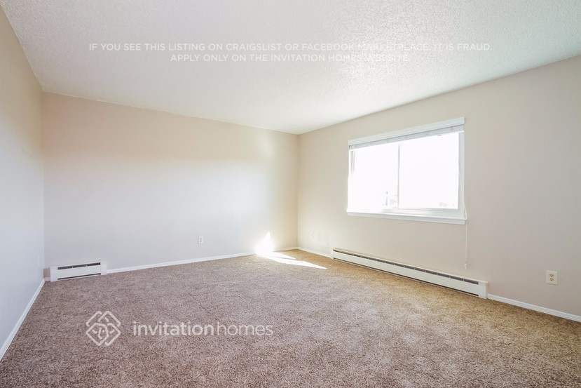 Building Photo - 1024 S Waco Way