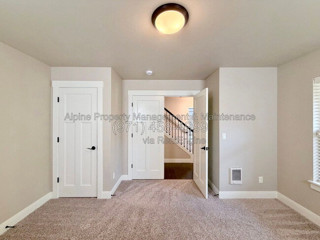 Building Photo - 14353 SW Burlwood Ln