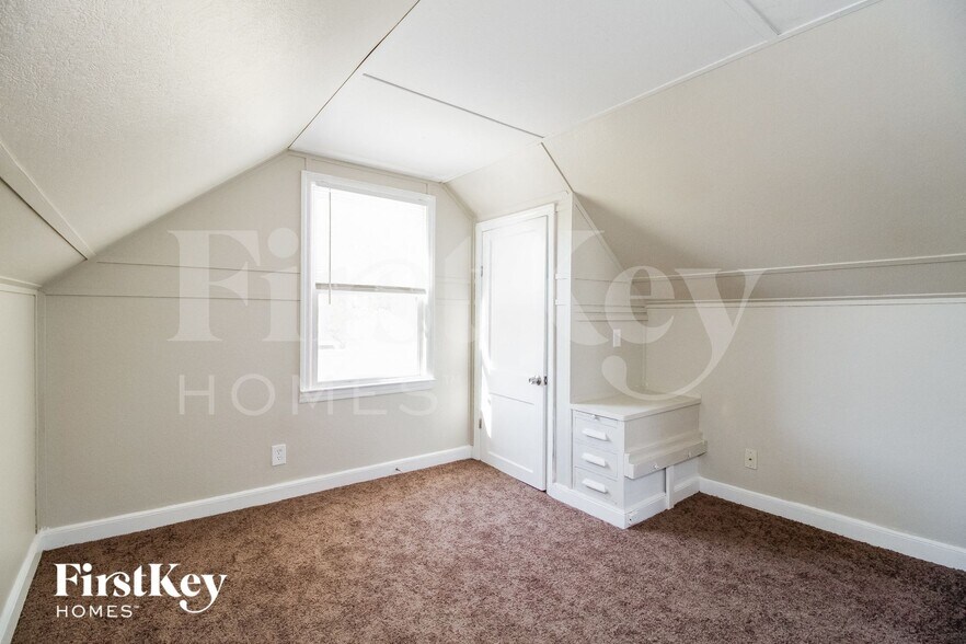 Building Photo - 12 Gambier Cir