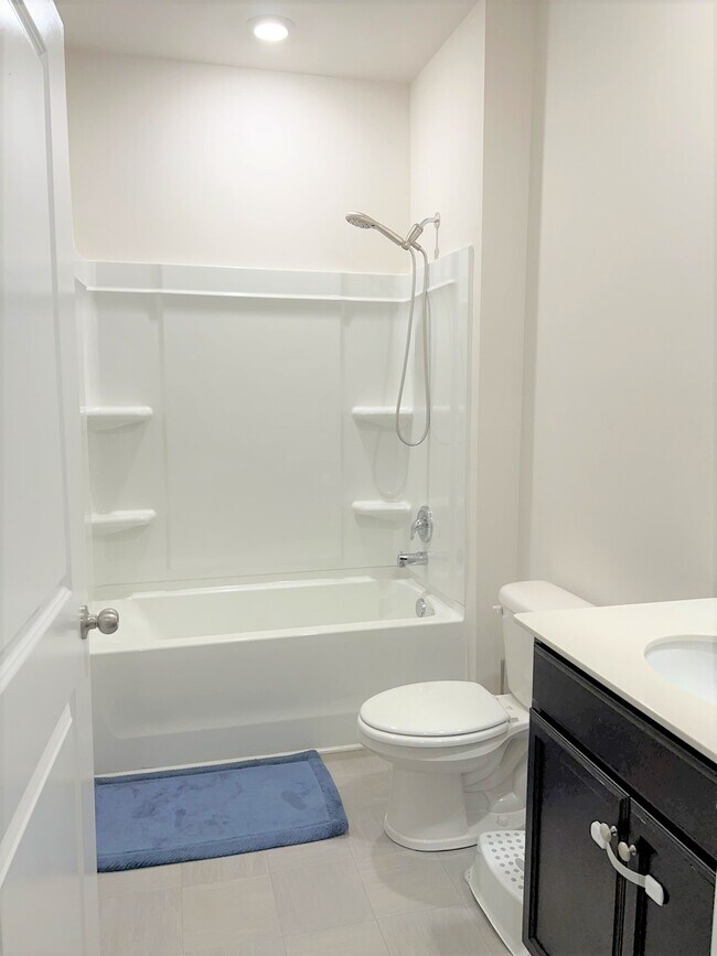 Building Photo - 110 Rogers Knoll Ln