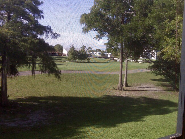 Building Photo - 8000 Fairview Dr