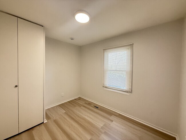 Building Photo - 814 Taylor St