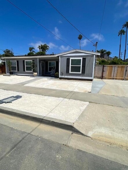 Primary Photo - 1528 San Jose St