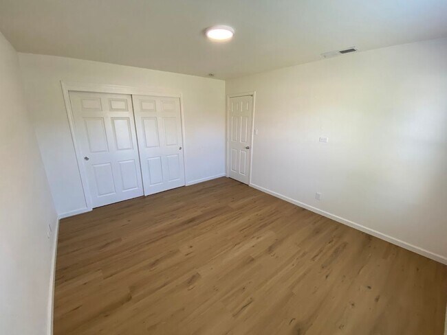 Building Photo - Renovated 3 Bed 1 Bath Home near Bradshaw and highway 50 in Rancho Cordova
