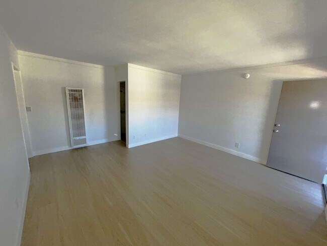 Building Photo - 41 Normandie Ave