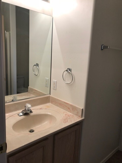 Building Photo - 437 S Valle Escondido