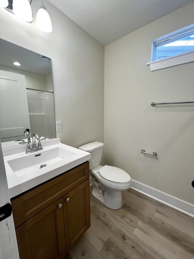 Building Photo - 215 Gores Row