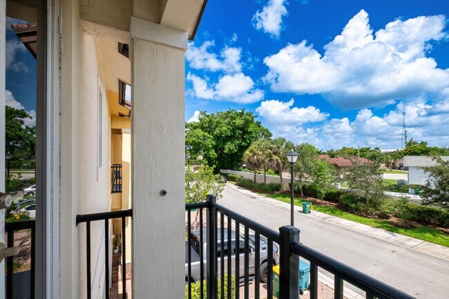 Building Photo - 7651 NW 88 Terrace