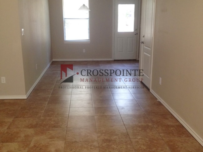 Building Photo - AVAILABLE: 2 Bedroom, 2 Bathroom Duplex in Lindale!