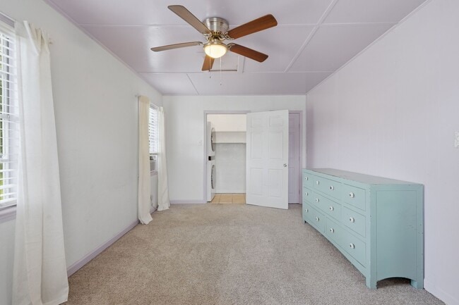 Building Photo - 11757 Calvary Rd