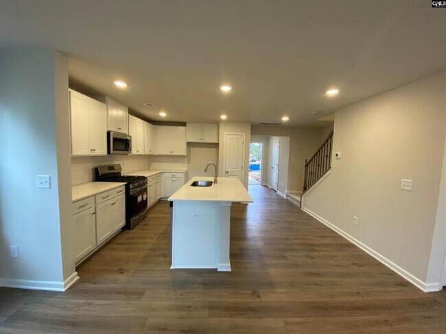 Building Photo - 119 C Triumph Ave.