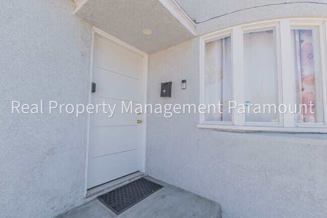 Building Photo - Charming 2-Bedroom Home in Los Angeles