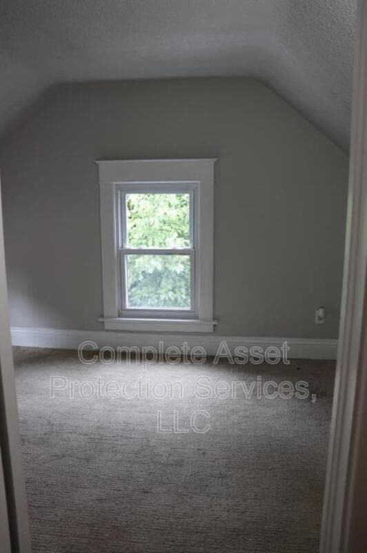 Building Photo - 105 Norton St