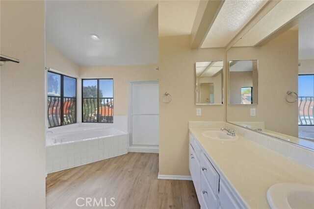 Building Photo - 325 Rainbow Terrace