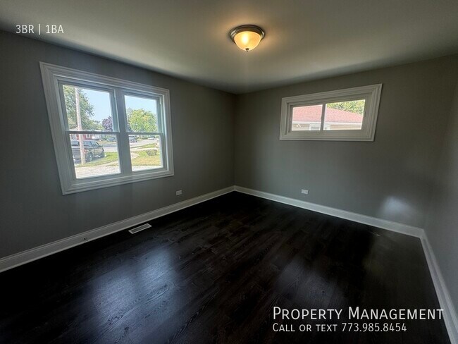 Building Photo - Midlothian Area Completely Updated Ranch H...