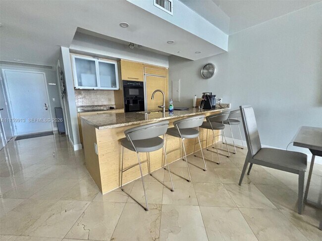 Building Photo - 1830 S Ocean Dr