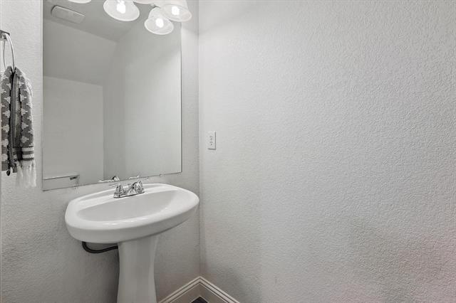 Building Photo - 10740 Irish Glen Trail