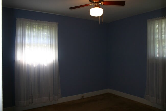 Building Photo - 1116 Deerwood St