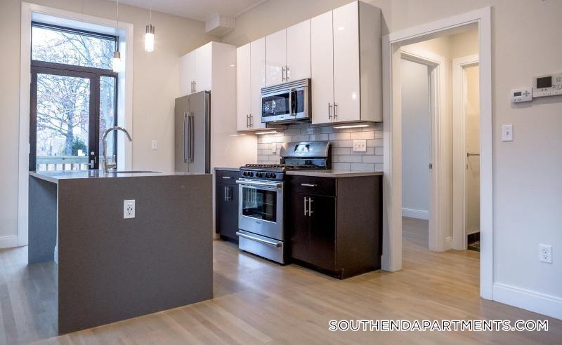 Building Photo - 11 Newcomb St