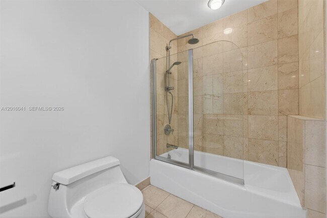 Building Photo - 808 Brickell Key Dr