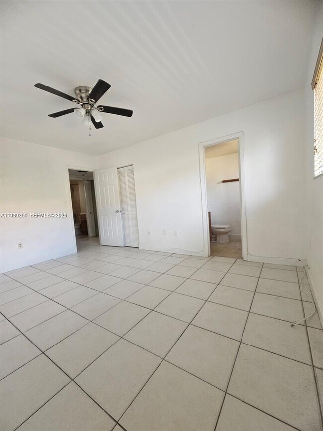 Building Photo - 5460 W 21st Ct