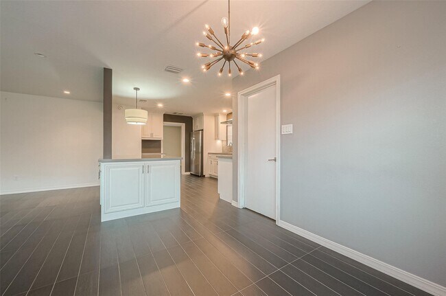 Building Photo - 11406 High Star Dr