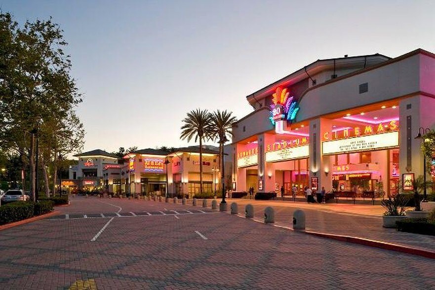 Building Photo - 45 Tulare Dr