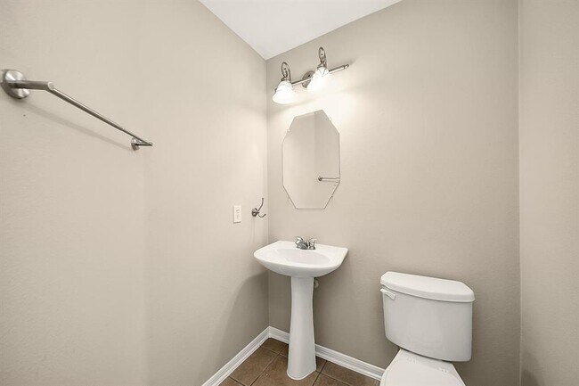 Building Photo - 22035 Emerald Run Ln