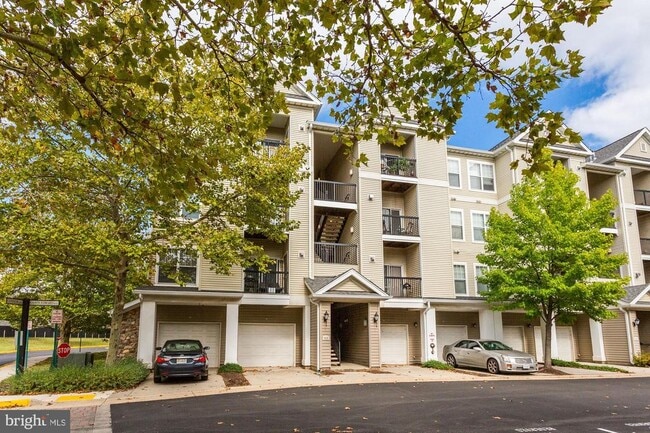 Building Photo - 5105 Travis Edward Way