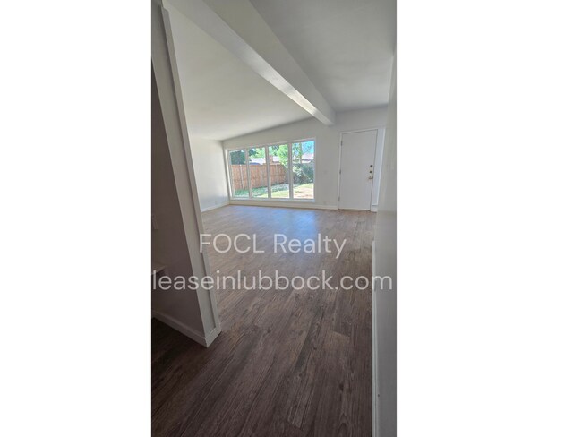 Building Photo - Affordable, updated 3/1/Carport