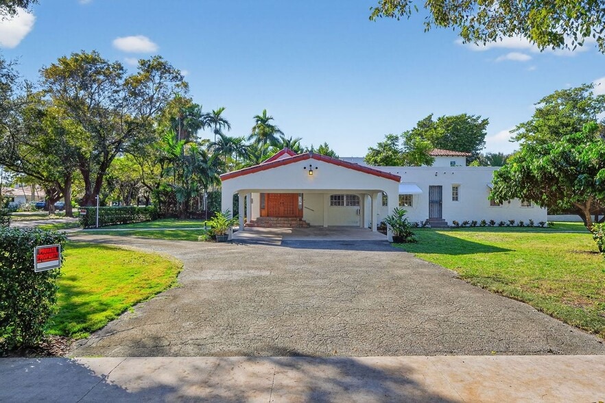 Building Photo - 1305 Alhambra Cir