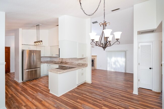 Building Photo - 1232 S Winterhawk Dr